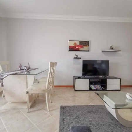 #100 Palmeira Flat With Shared Pool By Holidays Albufeira